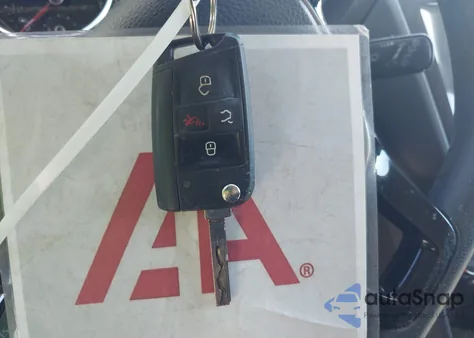 2018 Volkswagen Tiguan 2.0T S z USA, uszkodzony, nr VIN 3VV1B7AX2JM067704